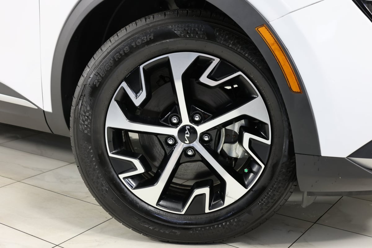 2023 Kia Sportage EX photo 7