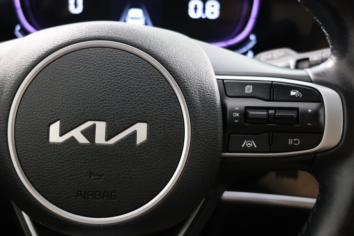 2023 Kia Sportage EX photo 17