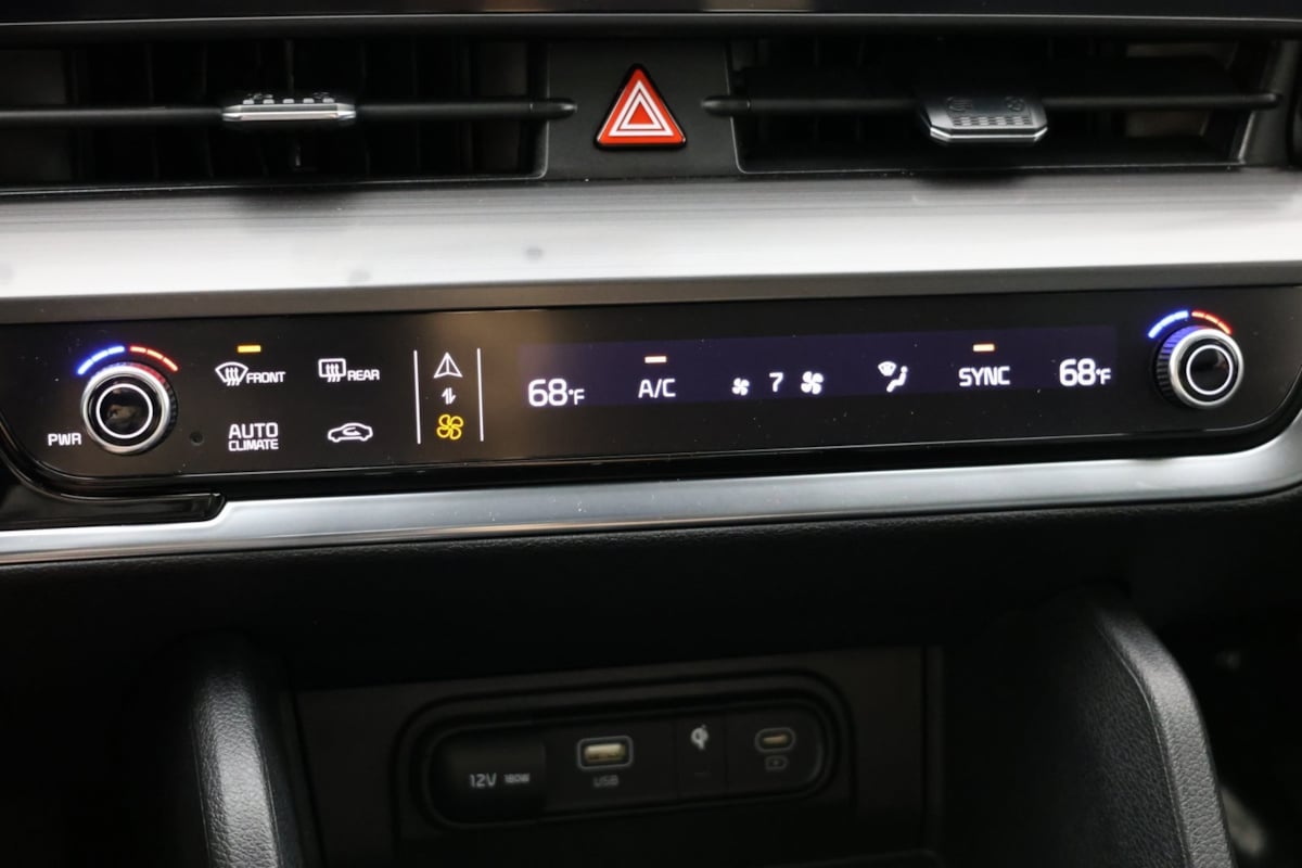 2023 Kia Sportage EX photo 20