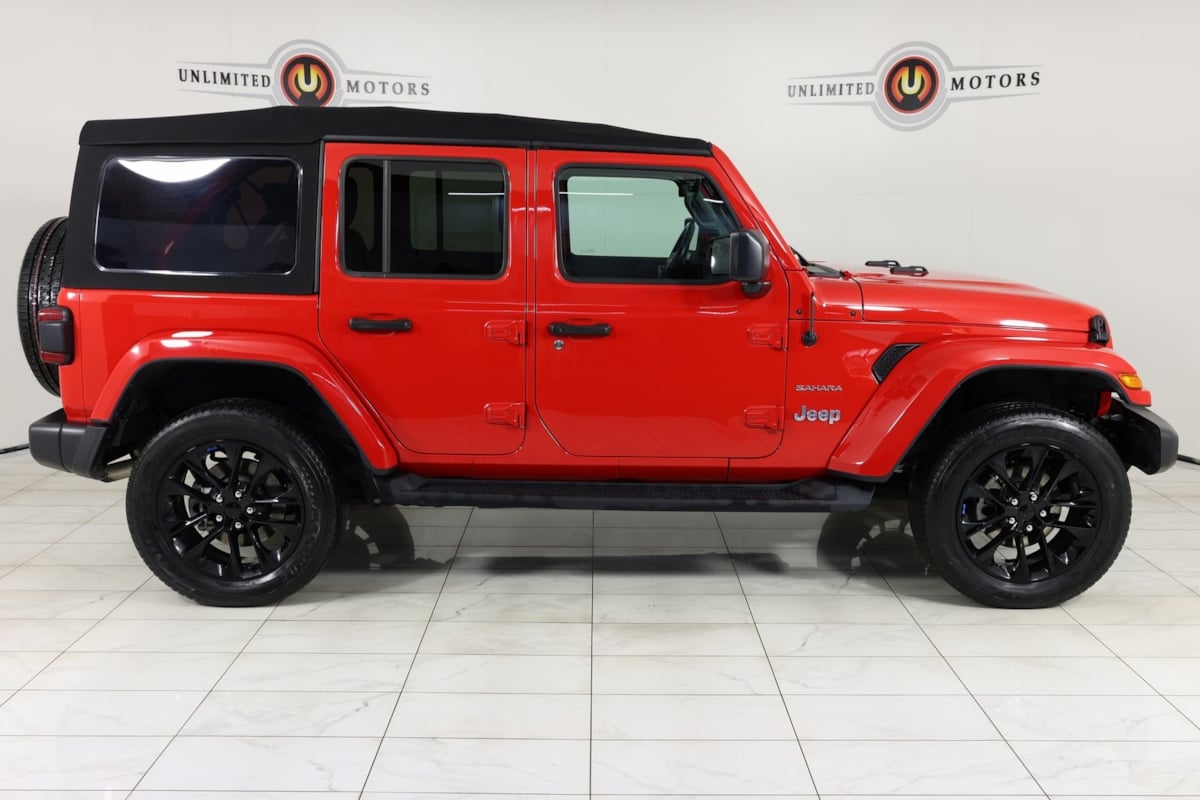 2022 Jeep Wrangler 4xe Unlimited Sahara photo 2