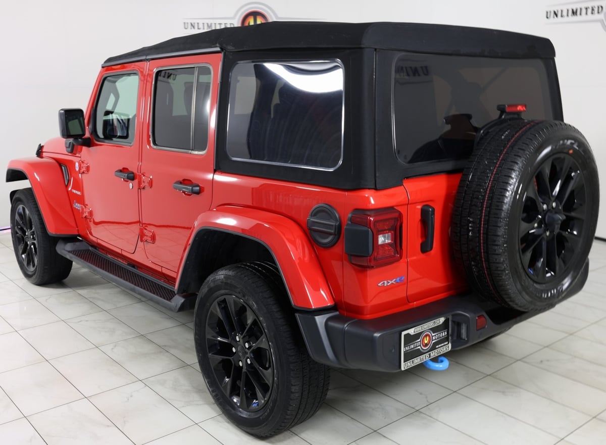 2022 Jeep Wrangler 4xe Unlimited Sahara photo 4