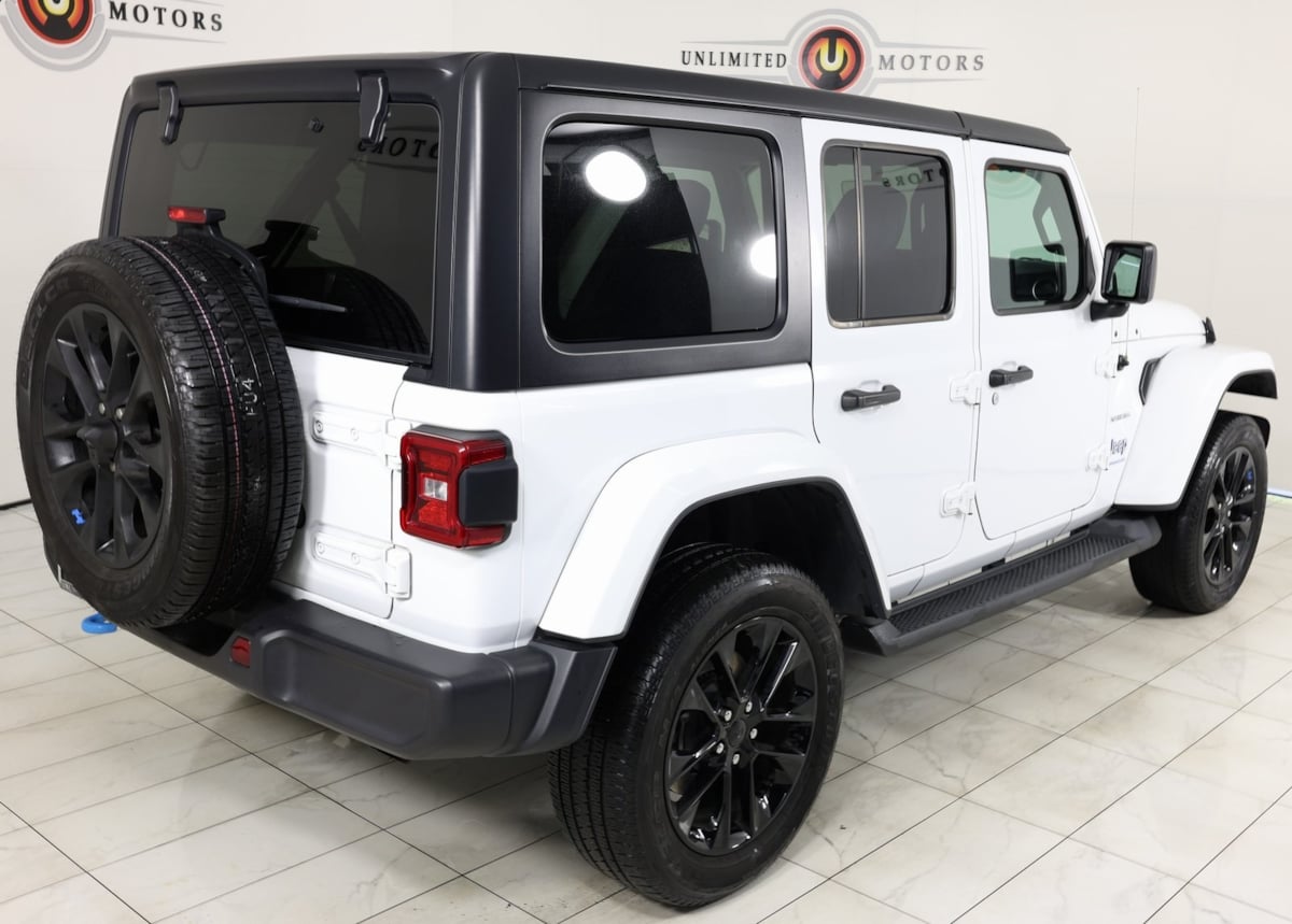 2023 Jeep Wrangler 4xe Sahara photo 2