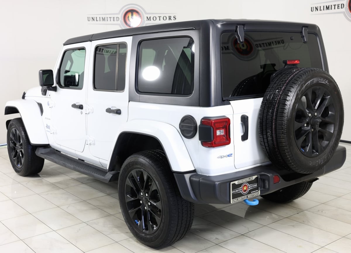 2023 Jeep Wrangler 4xe Sahara photo 3