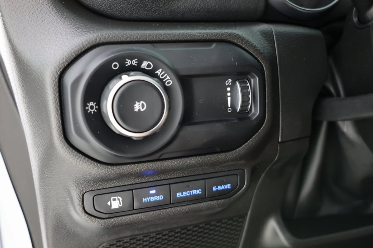 2023 Jeep Wrangler 4xe Sahara photo 19