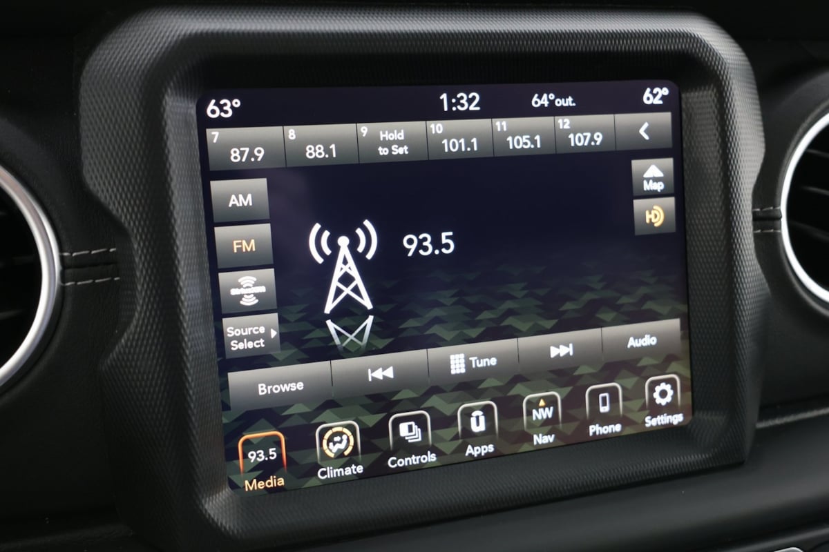 2023 Jeep Wrangler 4xe Sahara photo 39