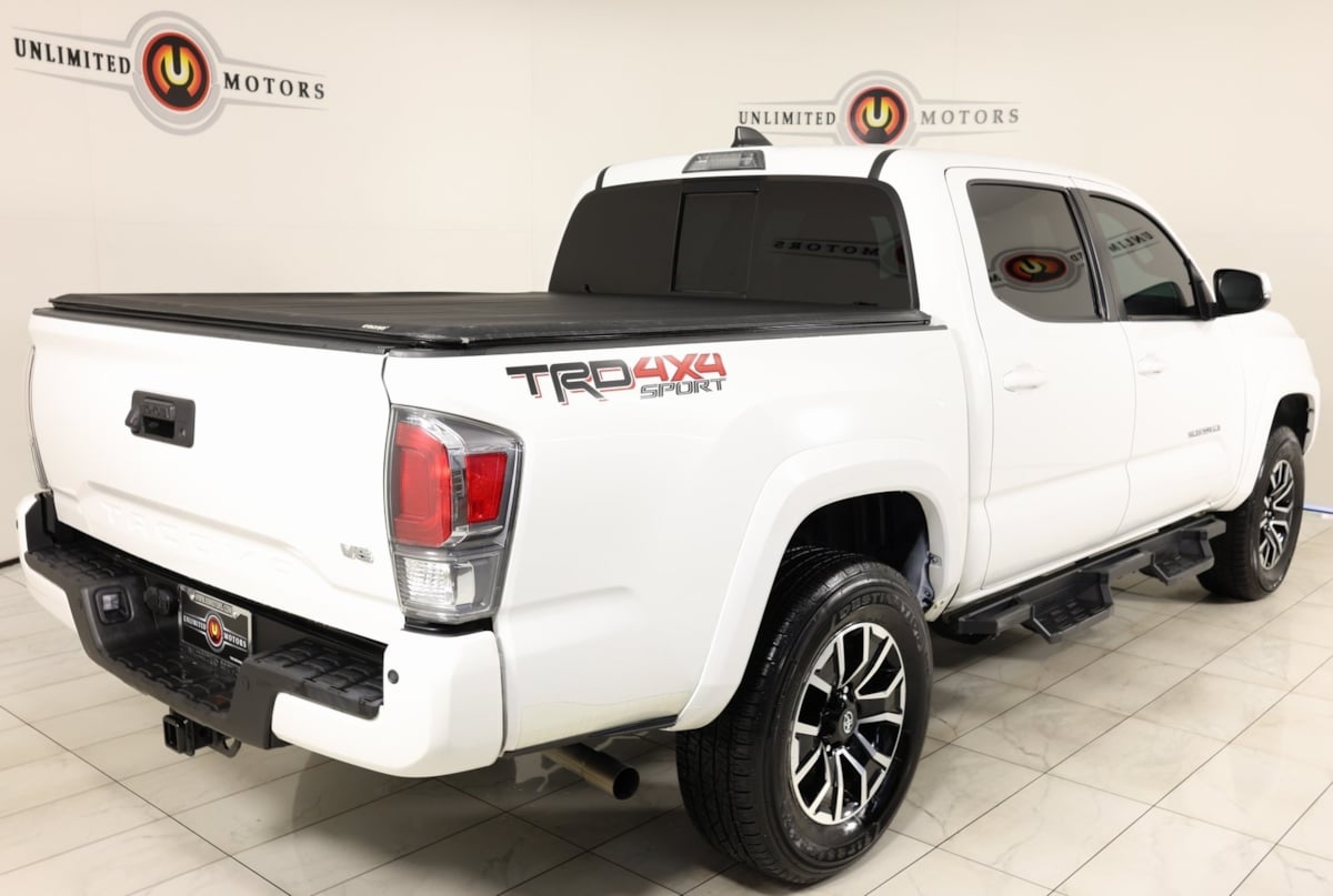 2023 Toyota Tacoma TRD Sport photo 3