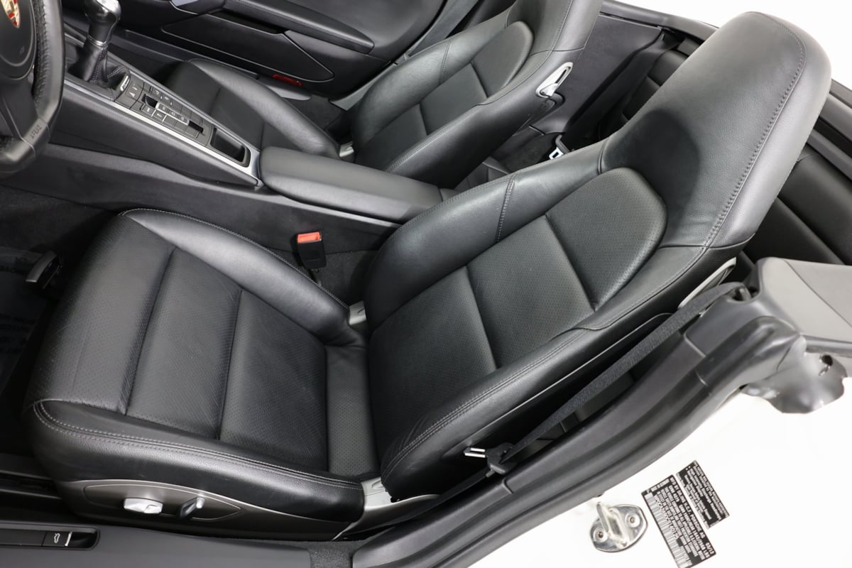 2012 Porsche 911 Cabriolet photo 9