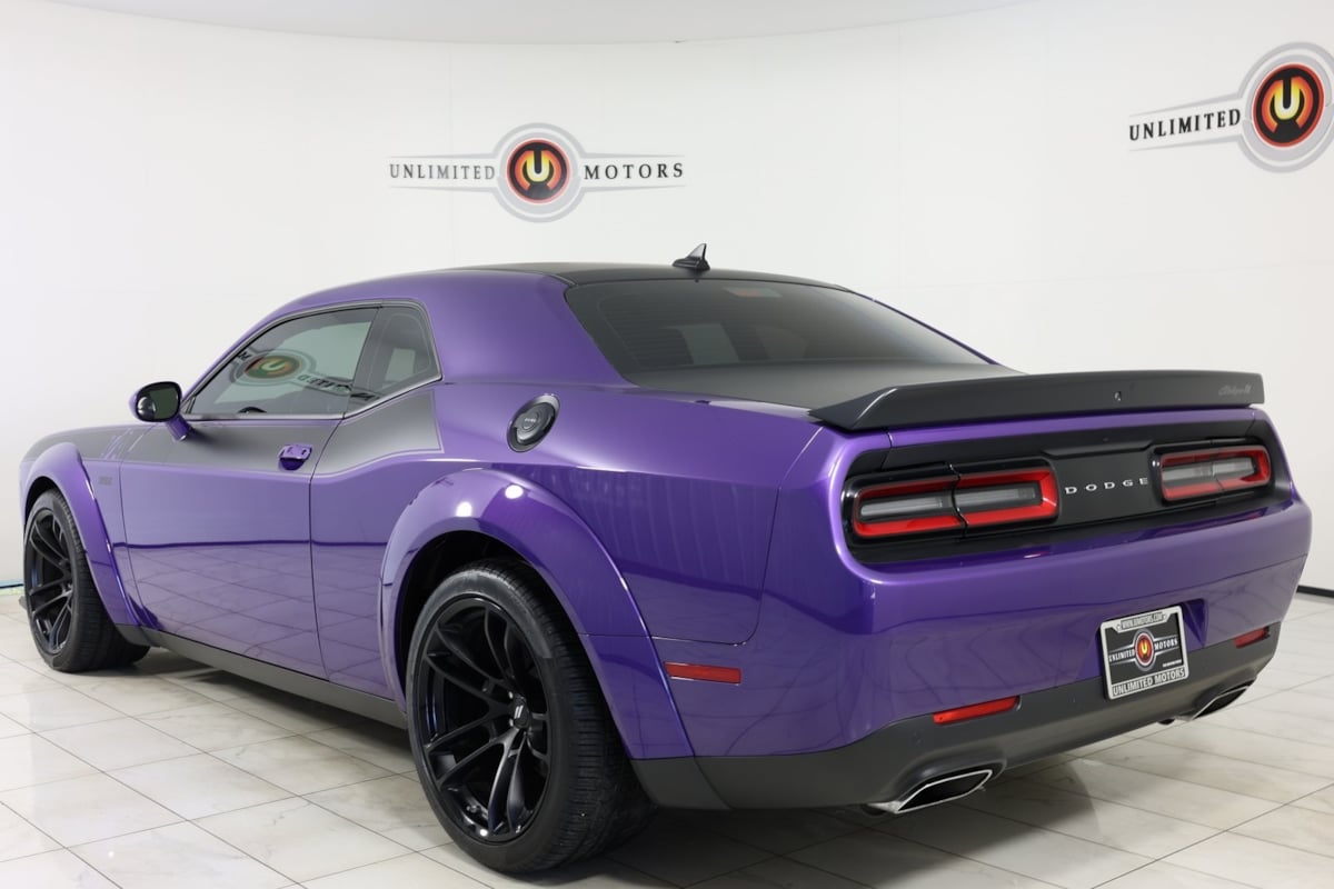 2023 Dodge Challenger R/T Scat Pack Widebody photo 4