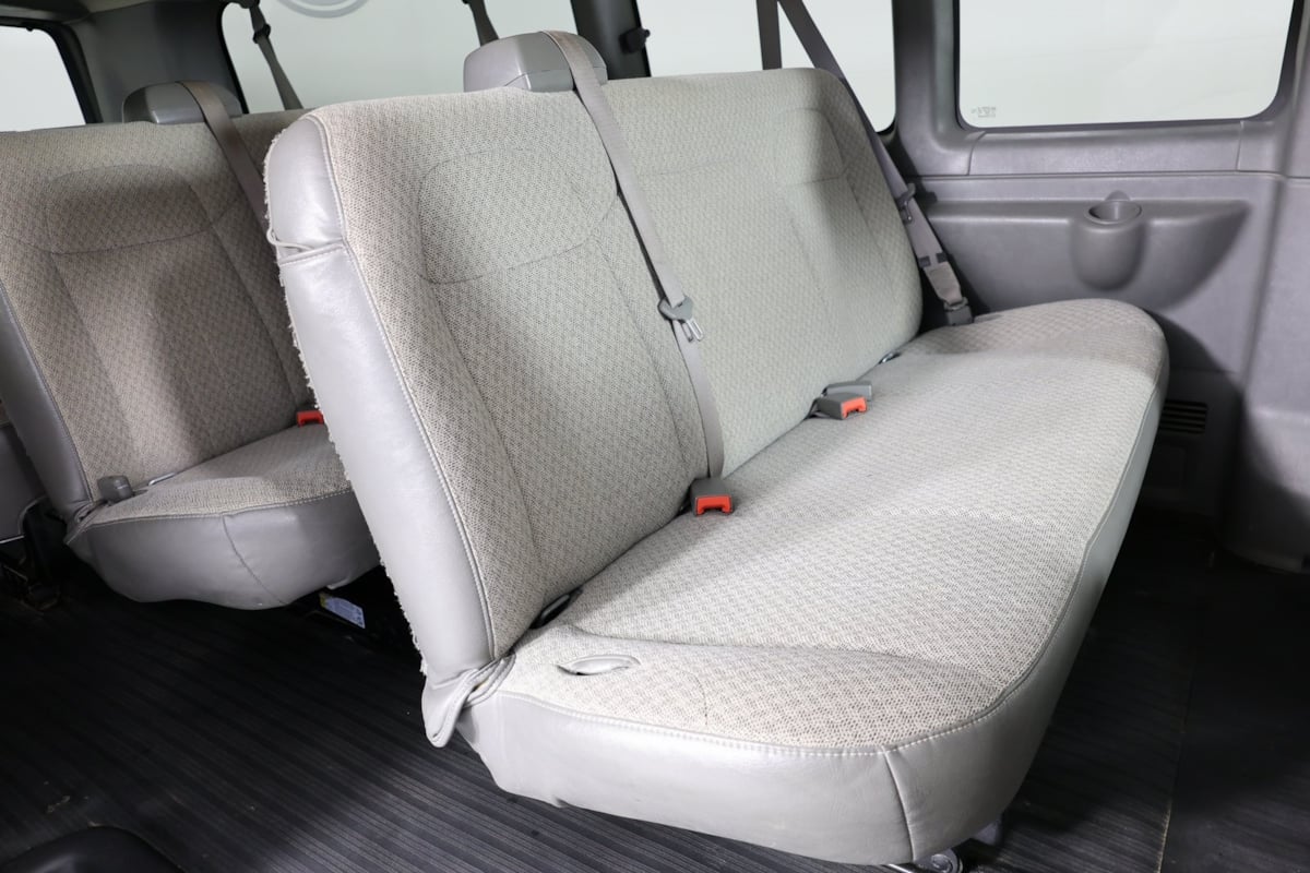 2023 Chevrolet Express Passenger LS photo 5