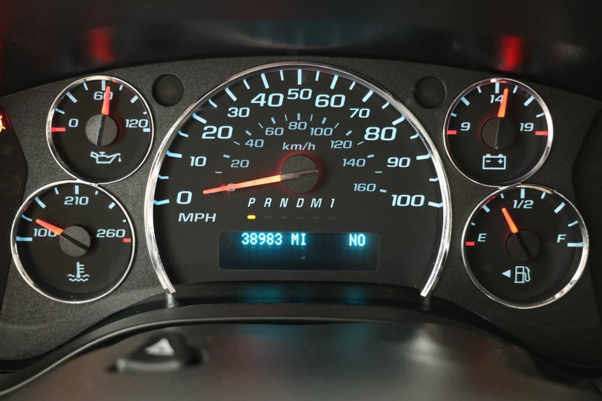 2023 Chevrolet Express Passenger LS photo 8