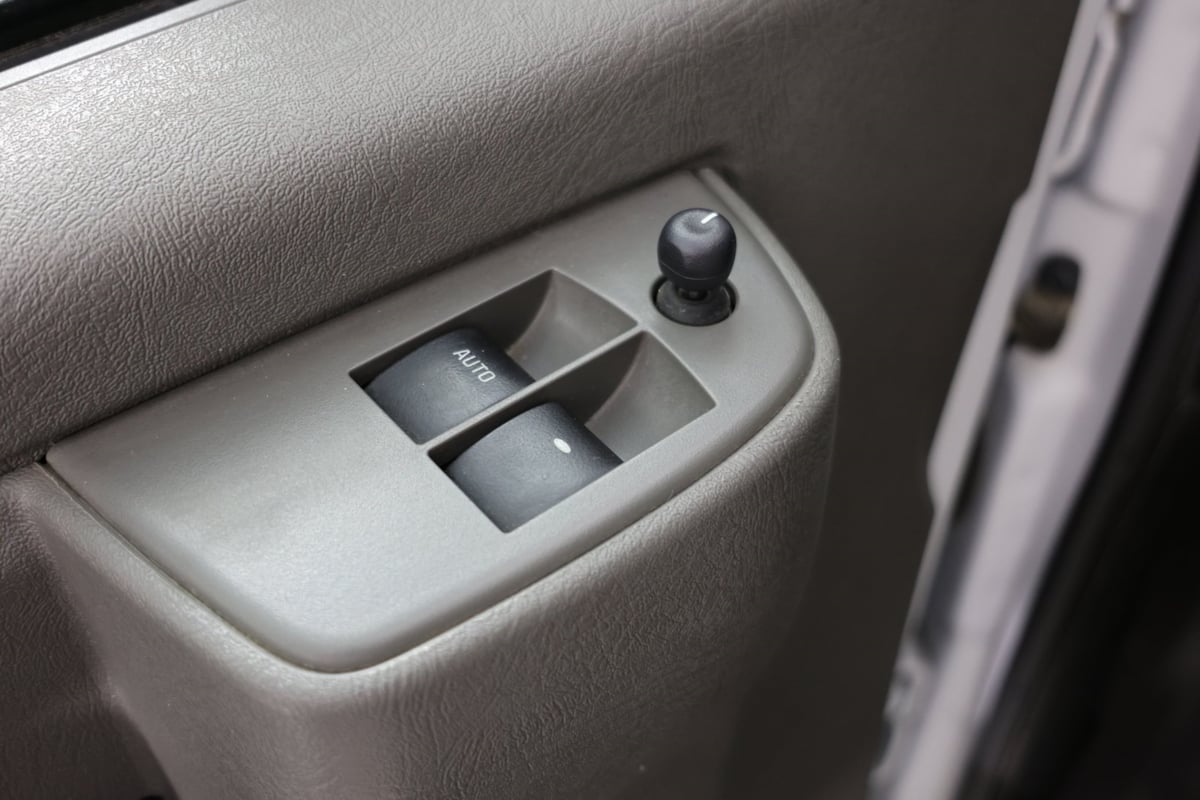 2023 Chevrolet Express Passenger LS photo 14
