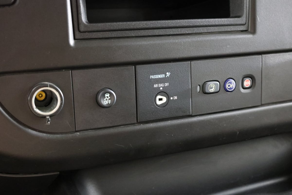 2023 Chevrolet Express Passenger LS photo 21