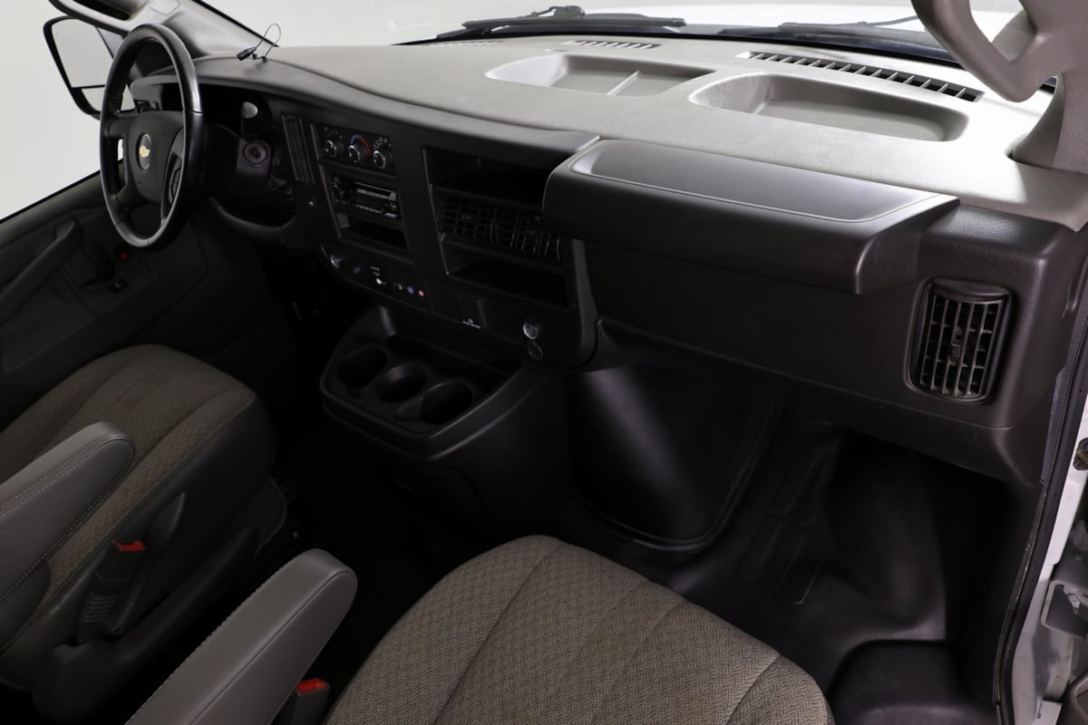 2023 Chevrolet Express Passenger LS photo 23