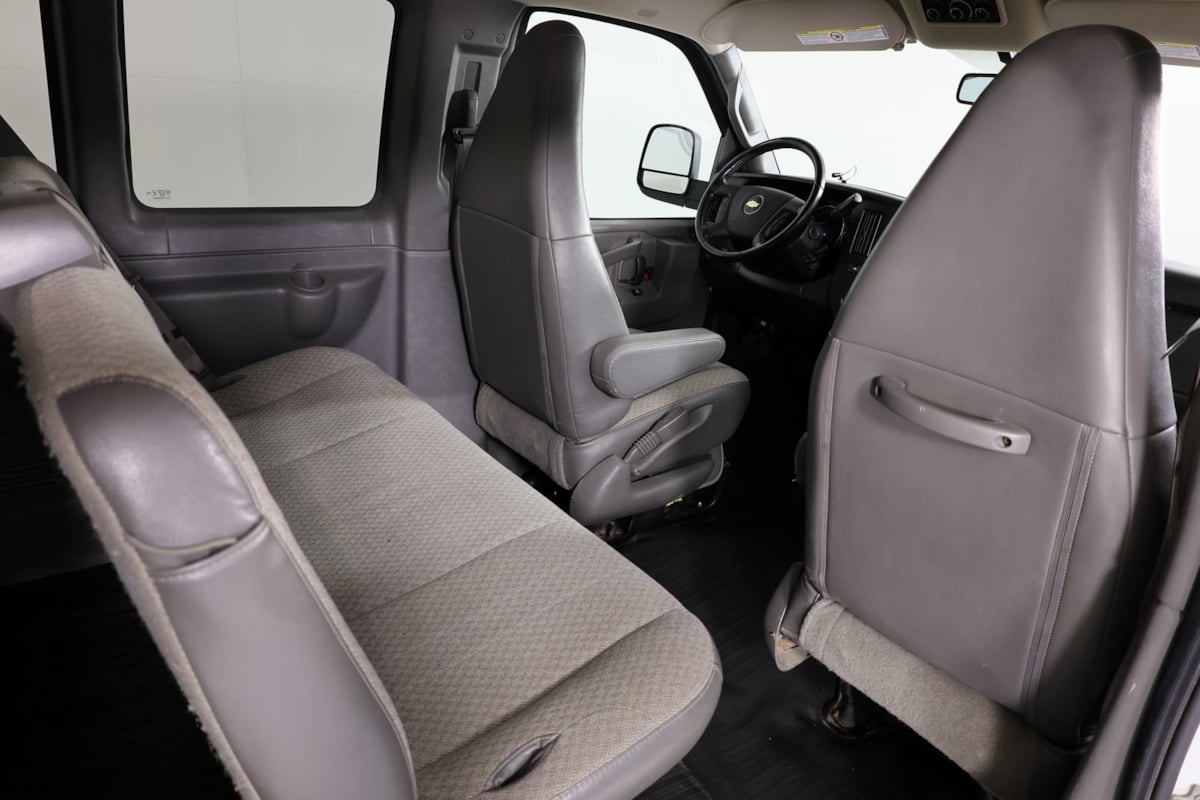 2023 Chevrolet Express Passenger LS photo 24