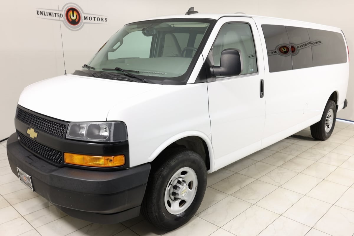 2023 Chevrolet Express Passenger LS photo 26