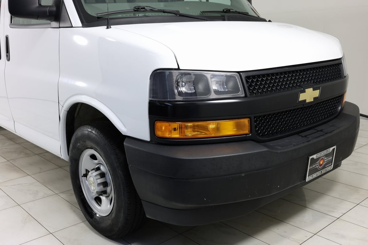 2023 Chevrolet Express Passenger LS photo 28