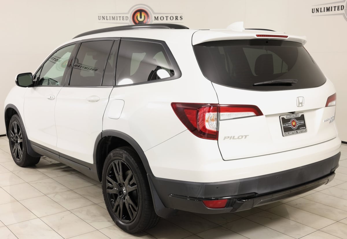2021 Honda Pilot Black Edition photo 2