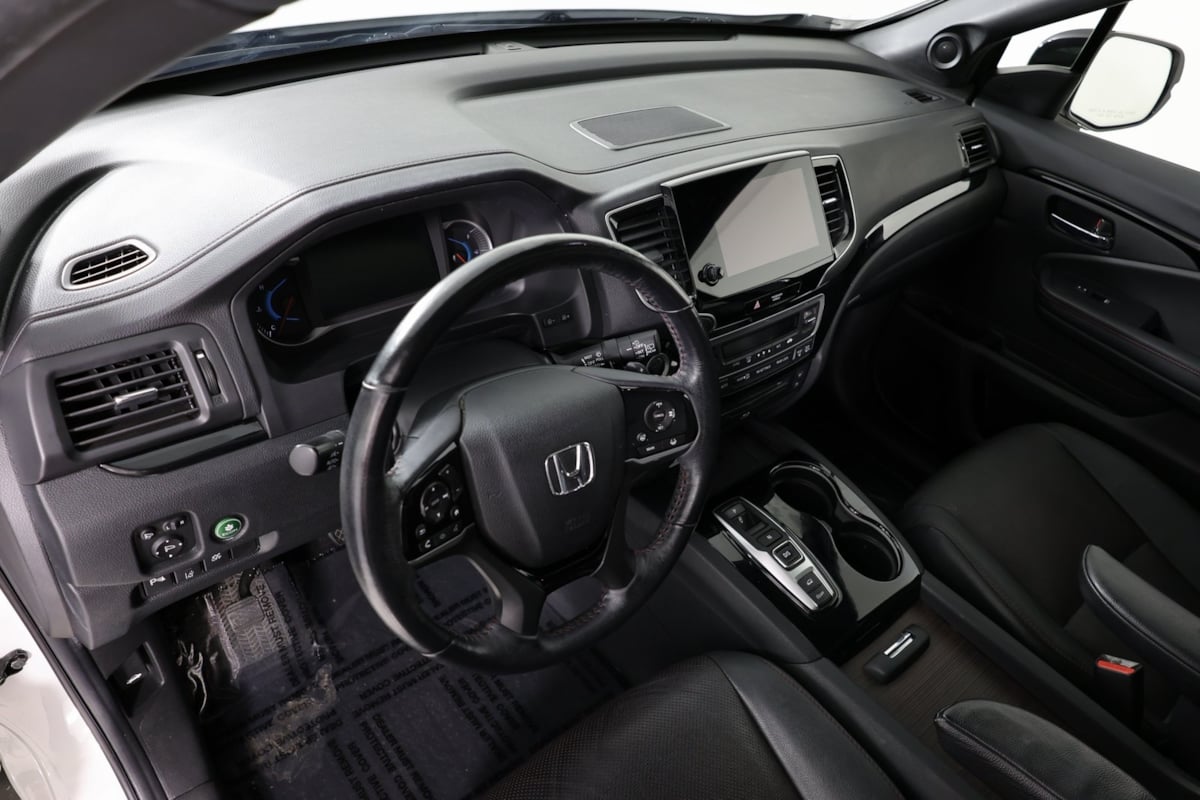 2021 Honda Pilot Black Edition photo 19