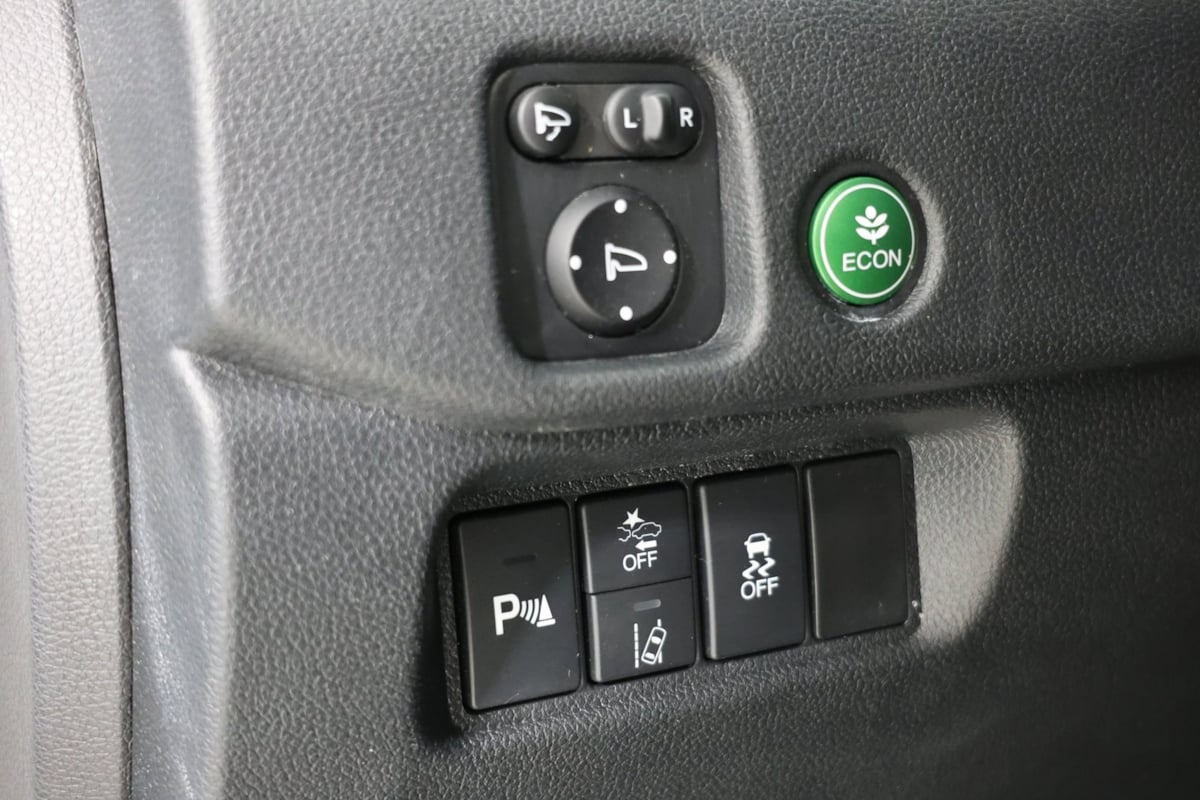 2021 Honda Pilot Black Edition photo 21