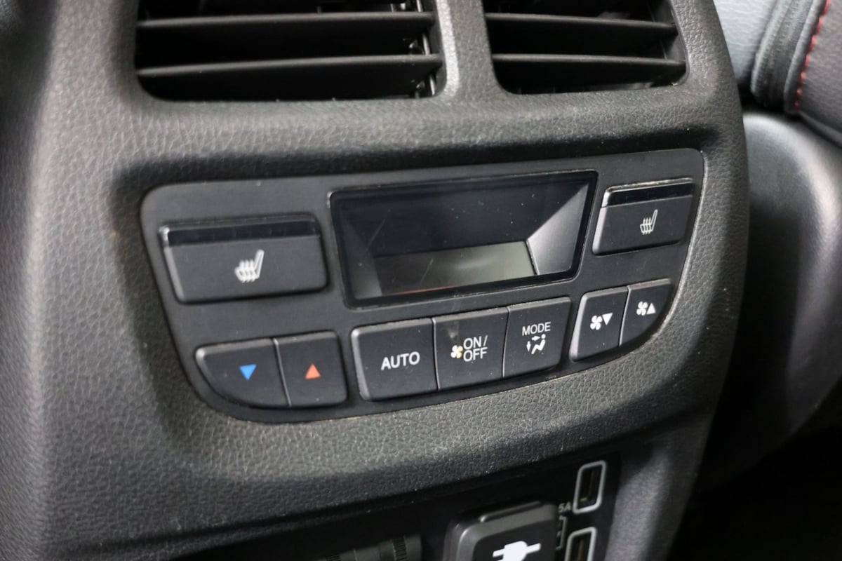 2021 Honda Pilot Black Edition photo 27
