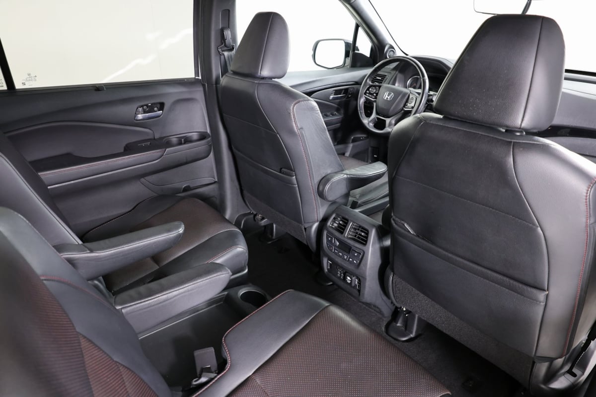 2021 Honda Pilot Black Edition photo 37