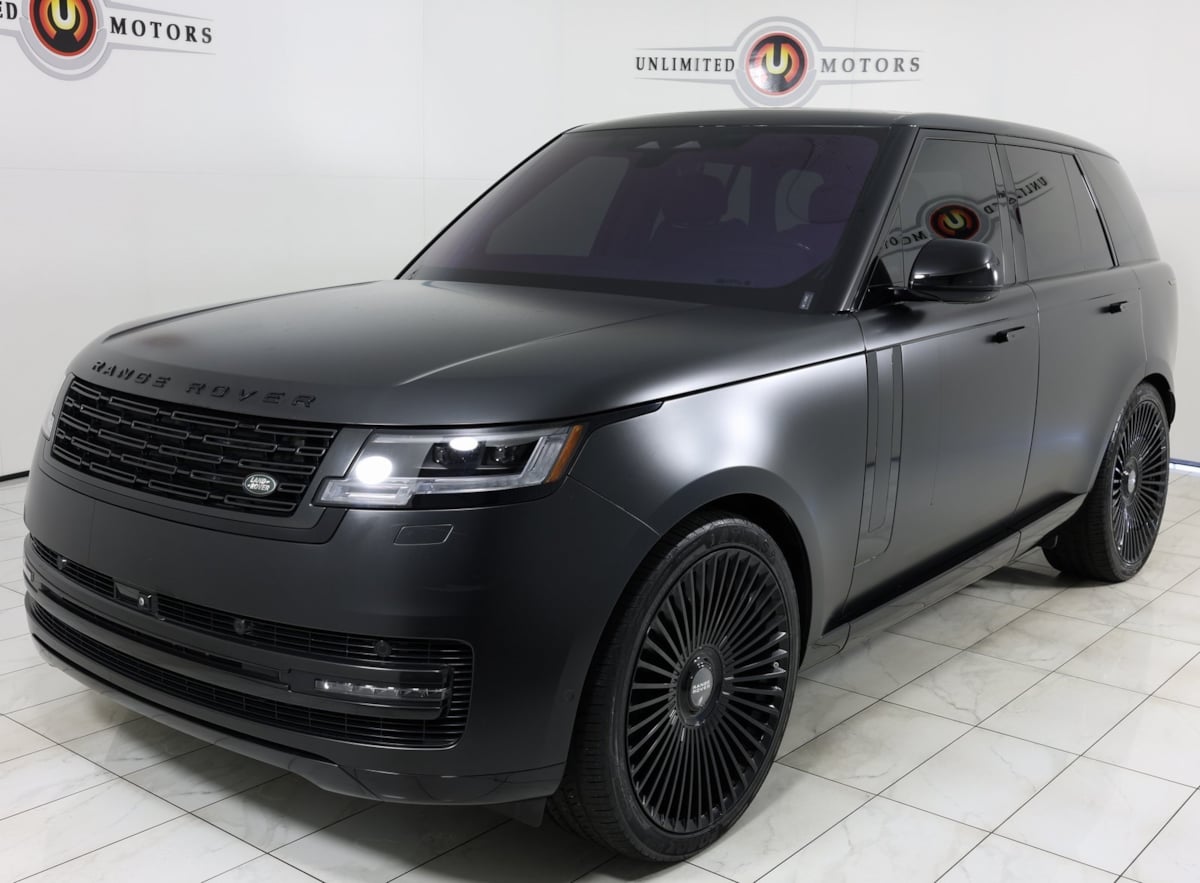 2023 Land Rover Range Rover SE photo 4