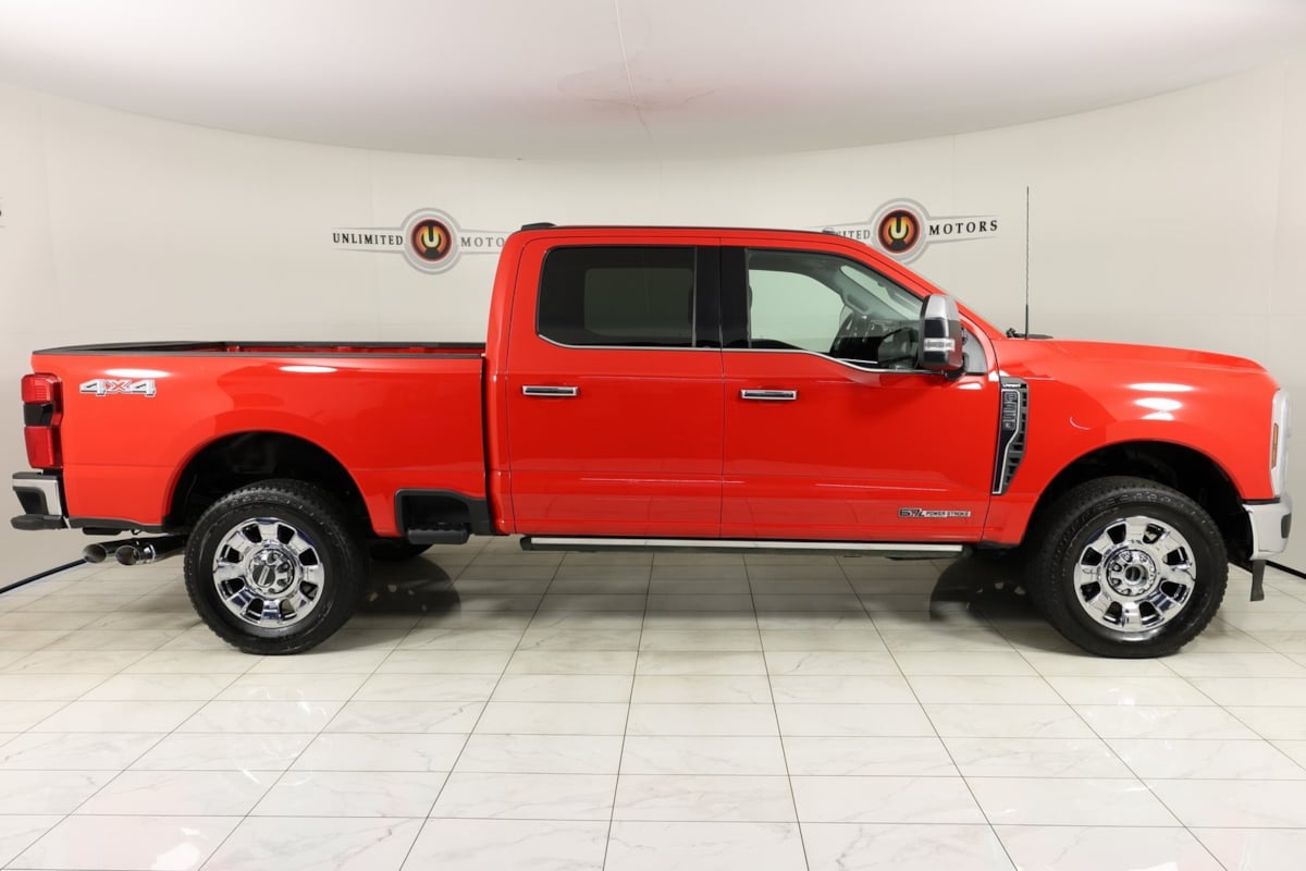 2025 Ford F-350 Lariat photo 2