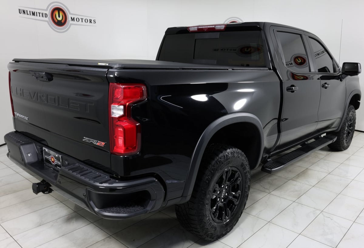 2024 Chevrolet Silverado 1500 ZR2 photo 3