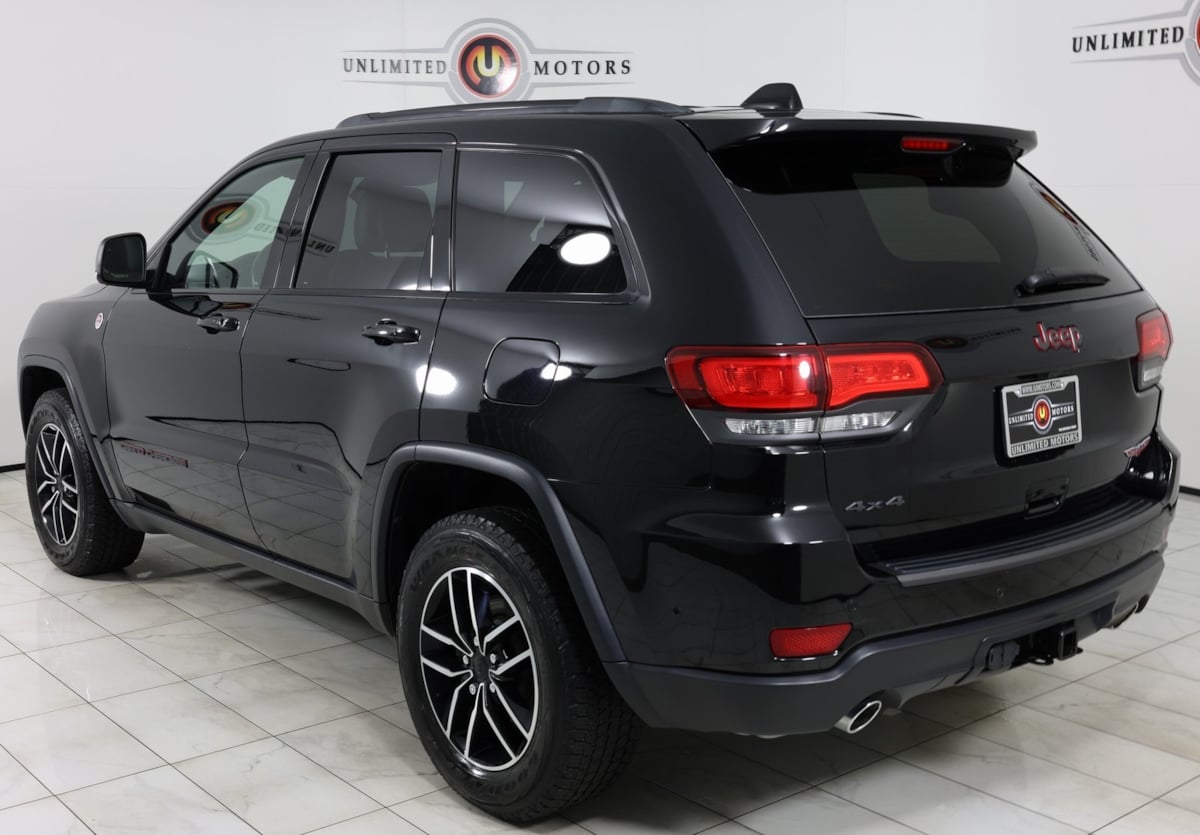 2021 Jeep Grand Cherokee Trailhawk photo 3