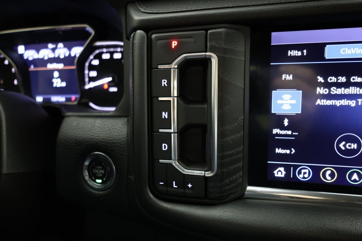 2021 Gmc Yukon Denali photo 3