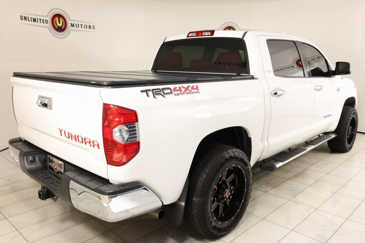 2018 Toyota Tundra SR5 photo 3