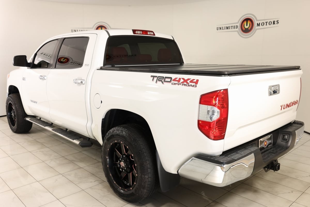 2018 Toyota Tundra SR5 photo 4