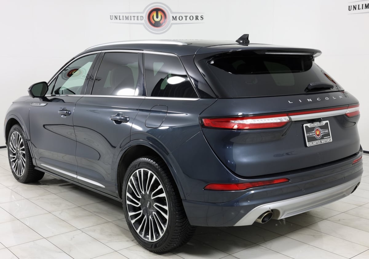 2020 Lincoln Corsair Reserve photo 3