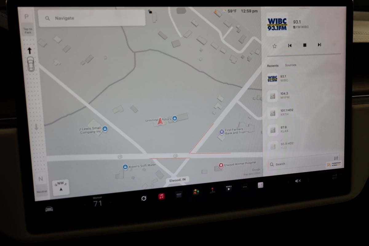 2021 Tesla Model S Plaid photo 4