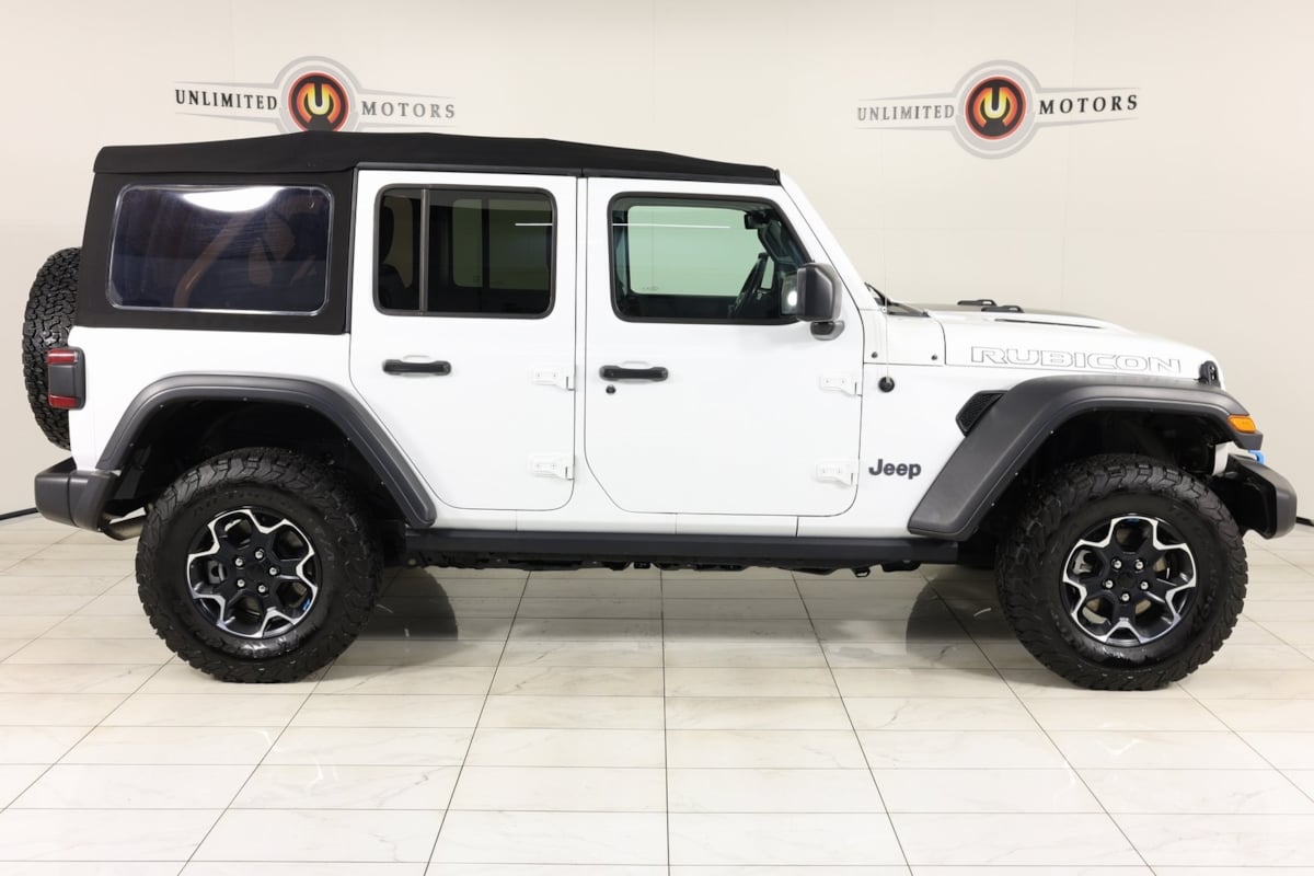 2022 Jeep Wrangler 4xe Unlimited Rubicon photo 2
