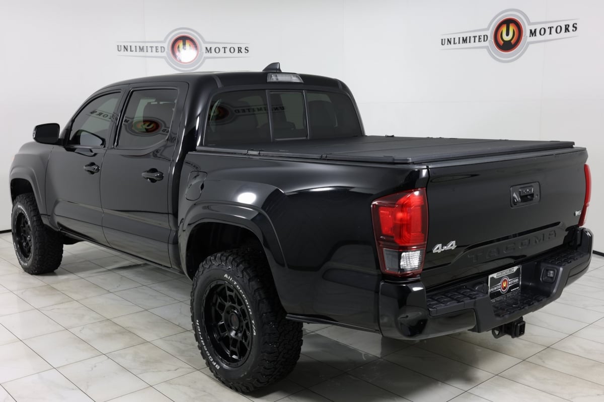 2023 Toyota Tacoma SR 4x4 photo 3