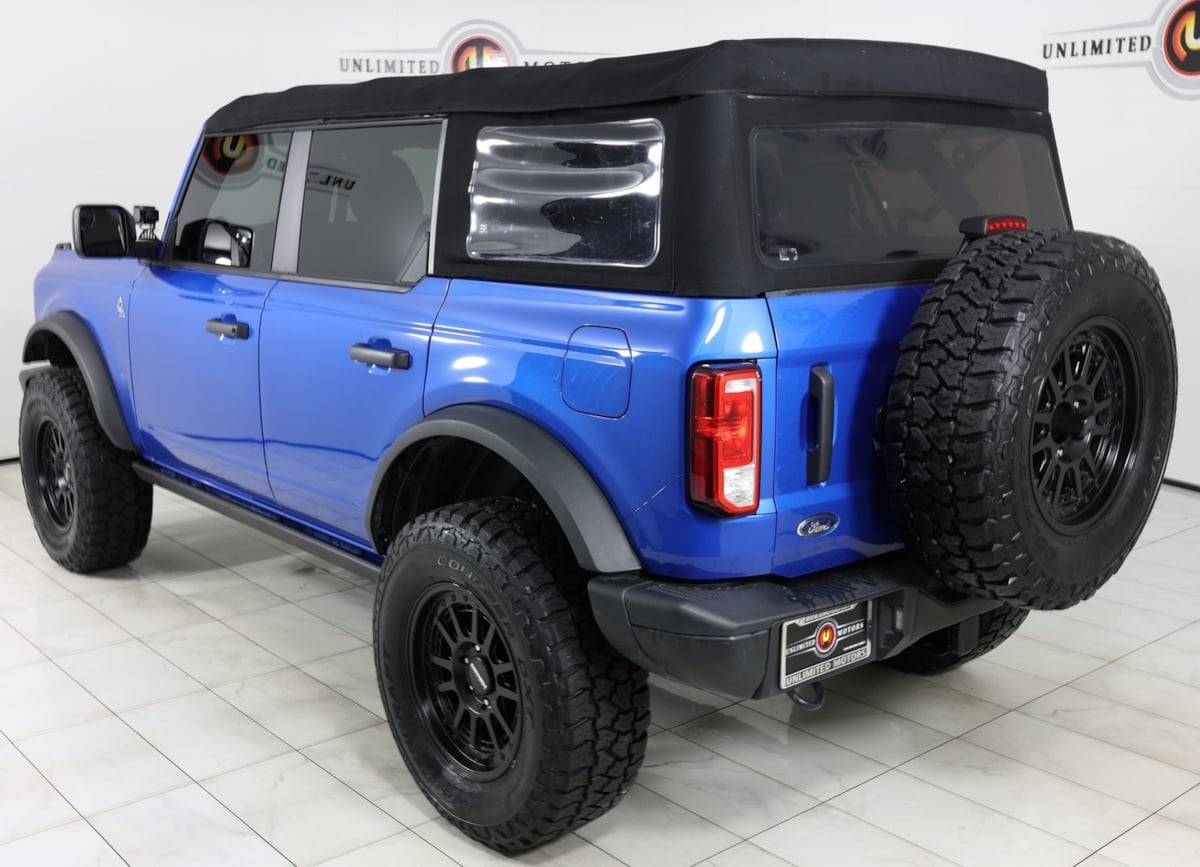 2022 Ford Bronco Black Diamond photo 4