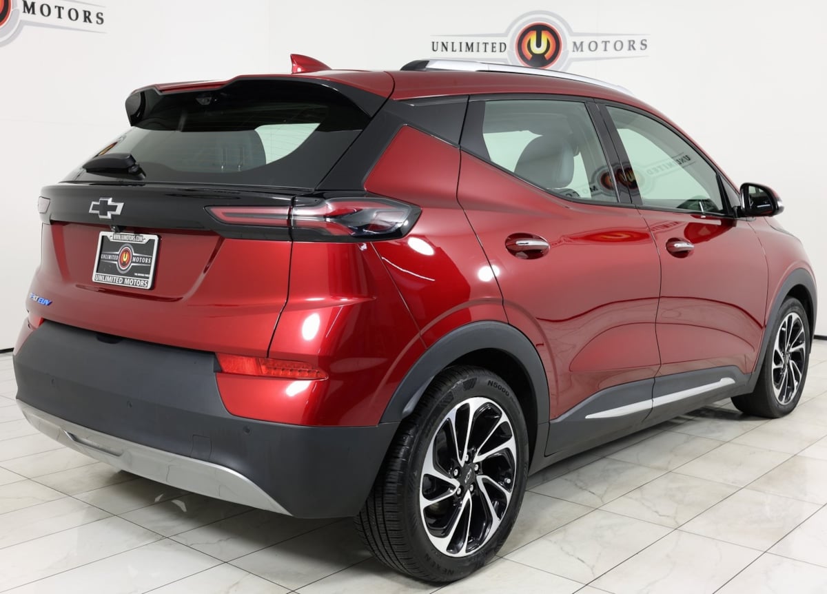 2022 Chevrolet Bolt EUV Premier photo 3