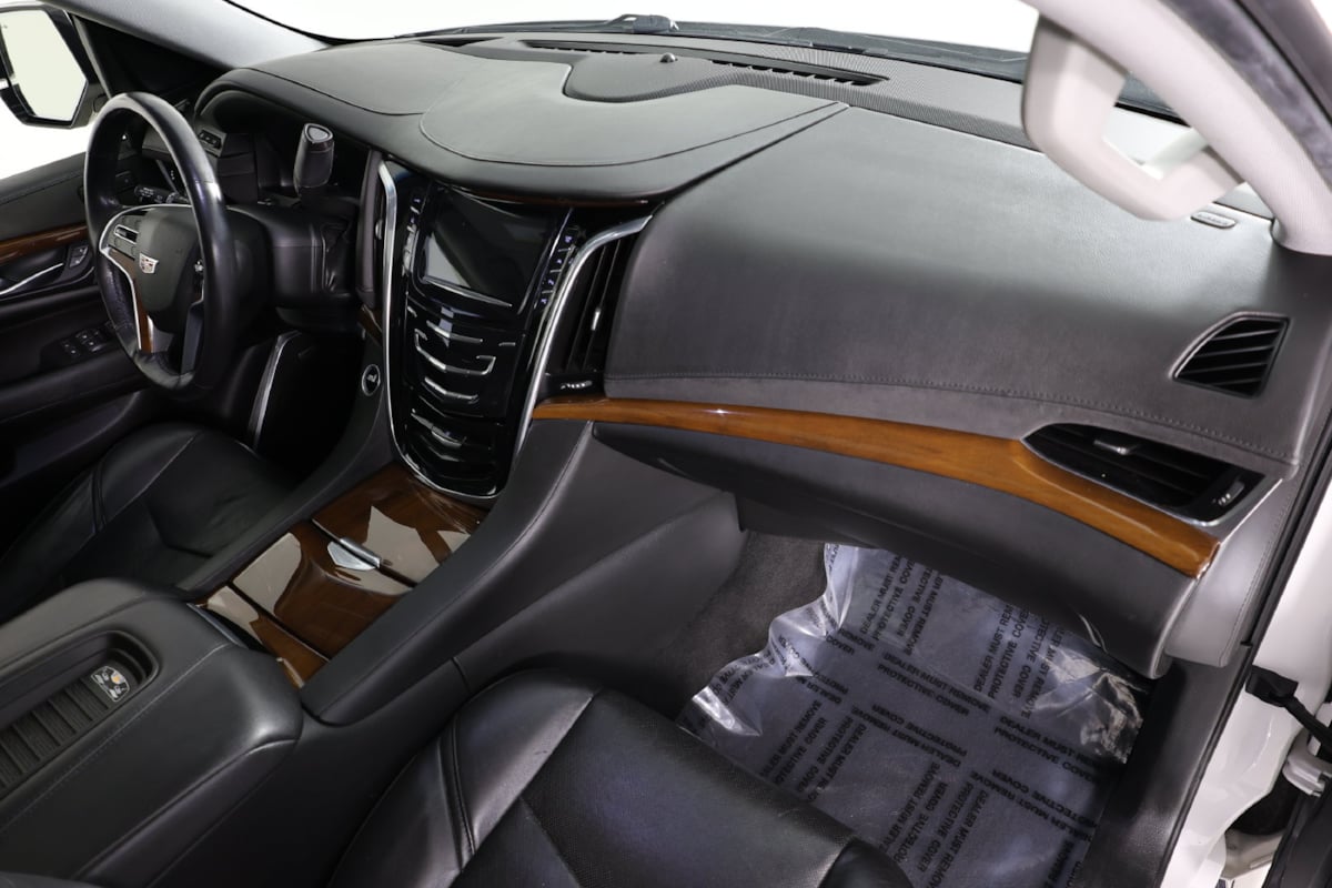 2020 Cadillac Escalade Luxury - Photo 41