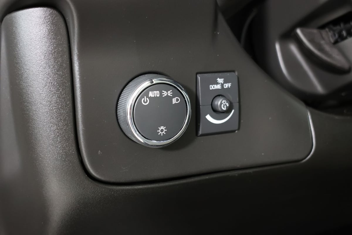 2024 Chevrolet Express Passenger LT - Photo 22