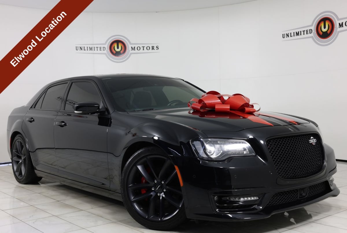 2023 Chrysler 300 C's photo