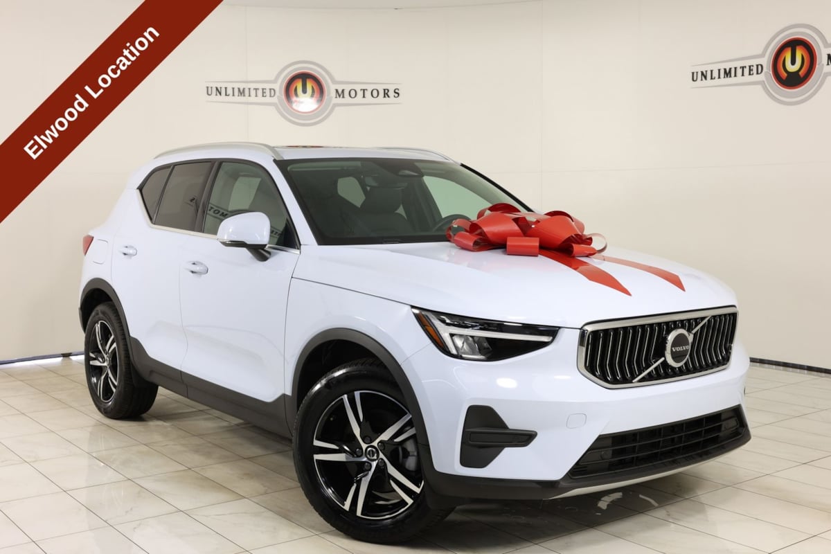 2025 Volvo XC40 B5 Core Bright AWD's photo