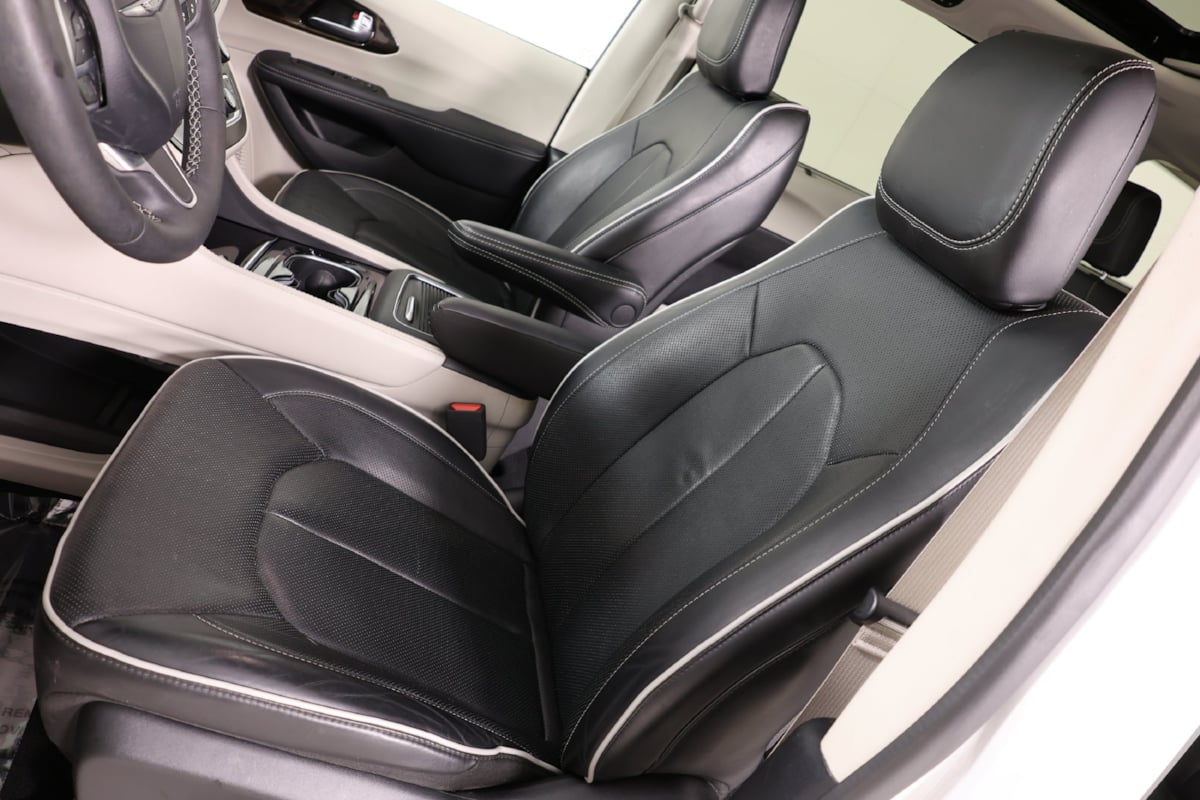 2024 Chrysler Pacifica Limited - Photo 10