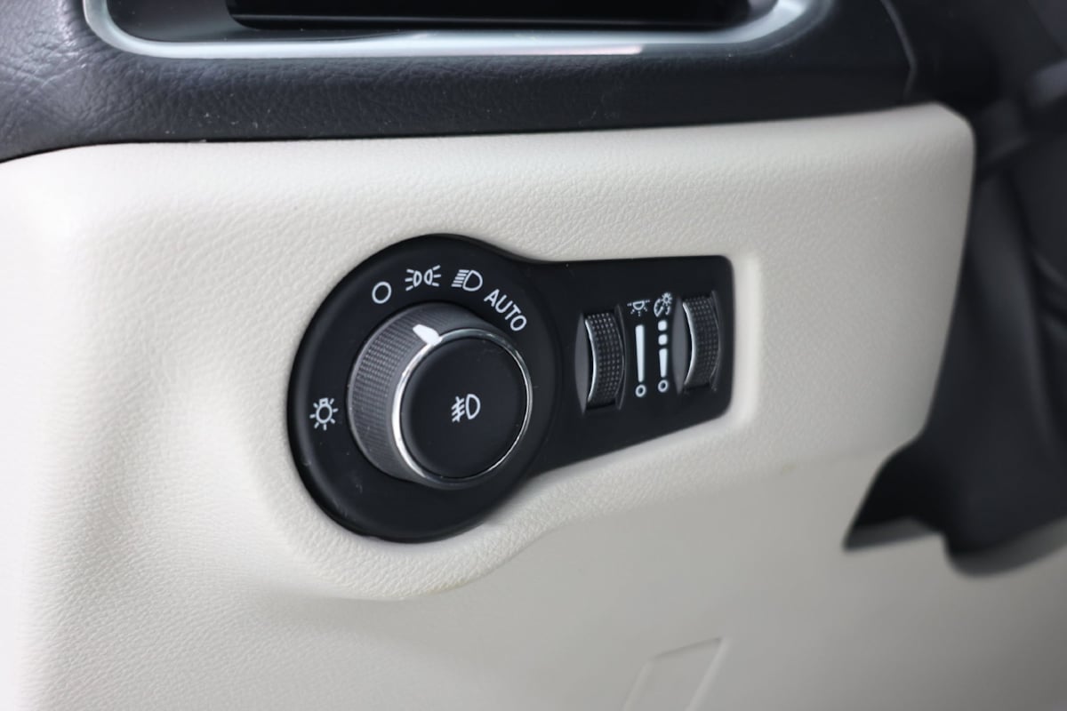 2024 Chrysler Pacifica Limited - Photo 25
