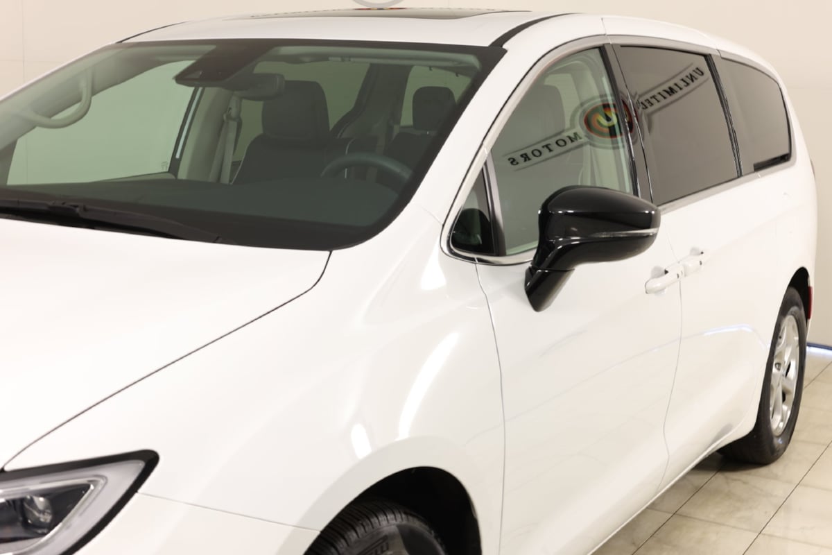 2024 Chrysler Pacifica Limited - Photo 49
