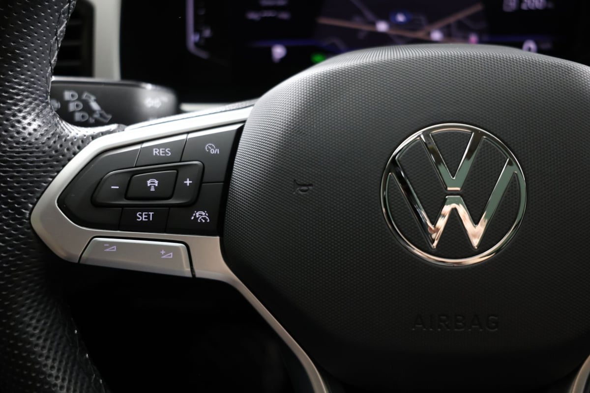 2023 Volkswagen Atlas SEL Premium R-Line - Photo 31