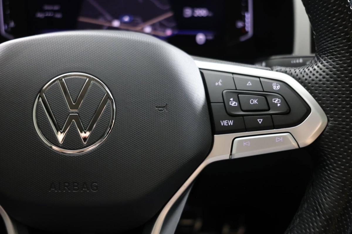 2023 Volkswagen Atlas SEL Premium R-Line - Photo 32