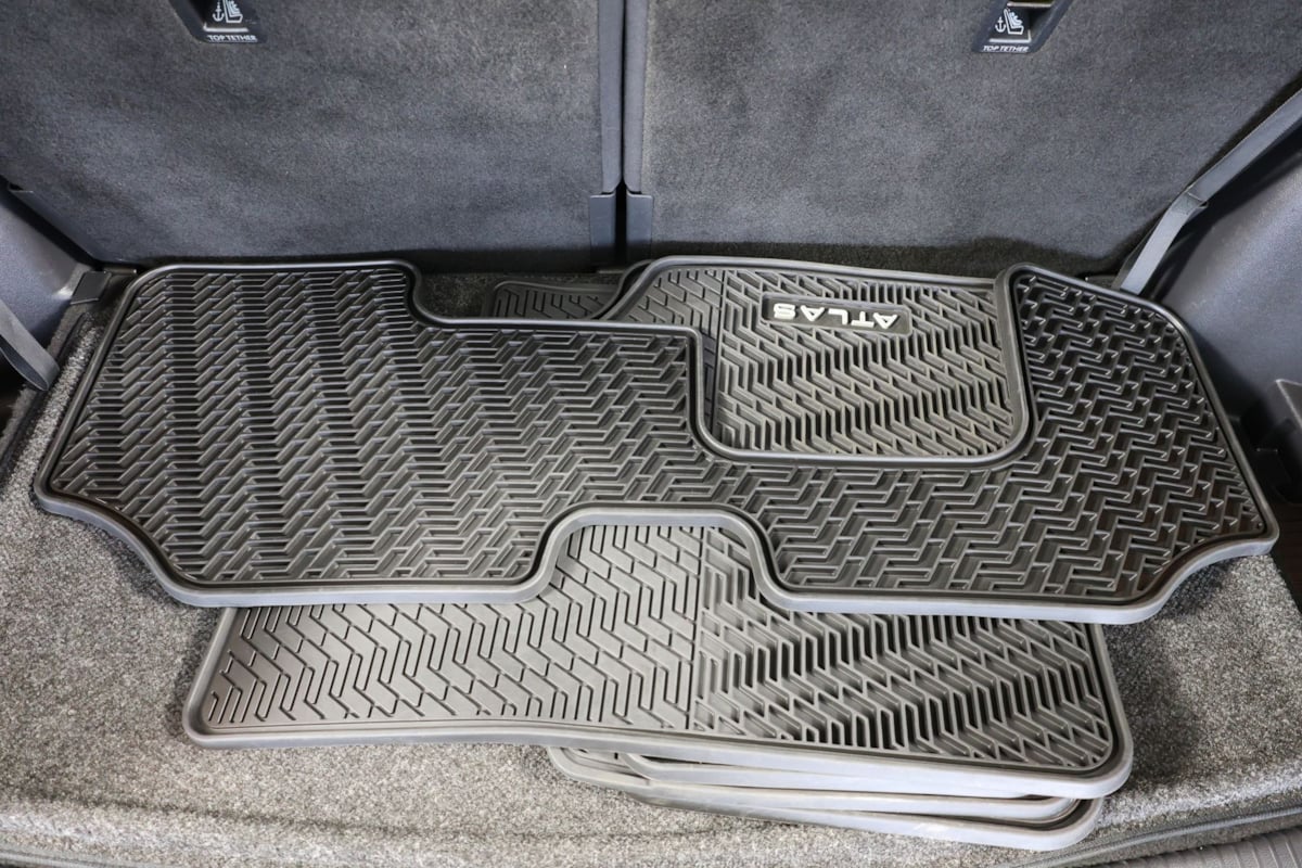 2023 Volkswagen Atlas SEL Premium R-Line - Photo 45