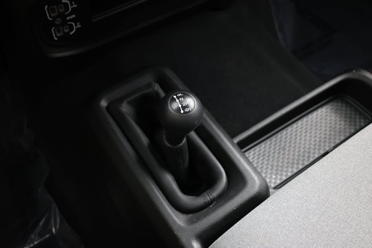 2024 RAM Ram 3500 Chassis Cab SLT - Photo 15
