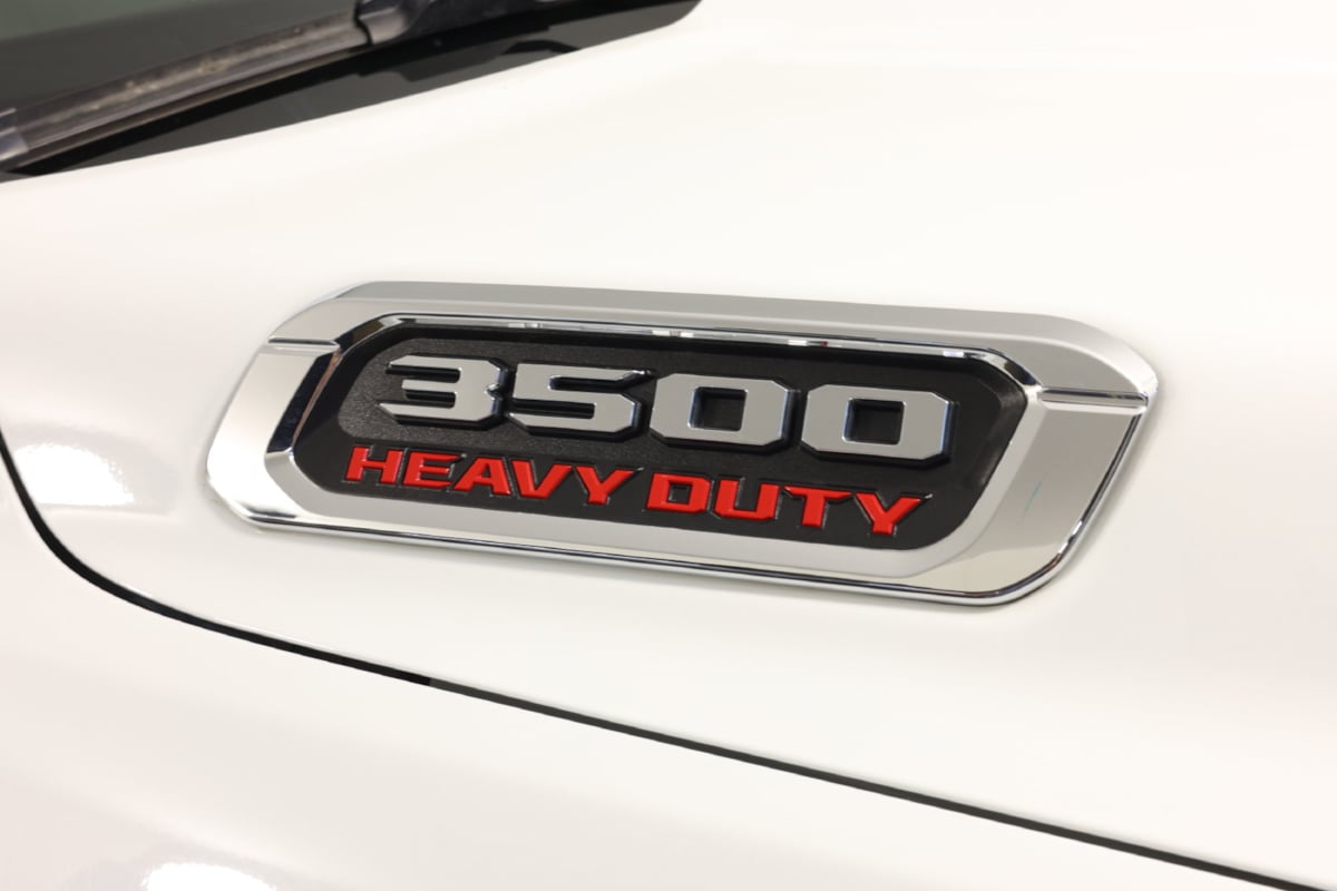 2024 RAM Ram 3500 Chassis Cab SLT - Photo 31